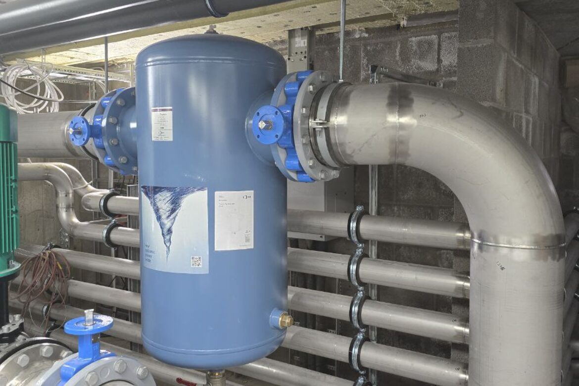 mechanical-contractor-vortex-water-filtration-tank-piping-installation-oslo-norway.