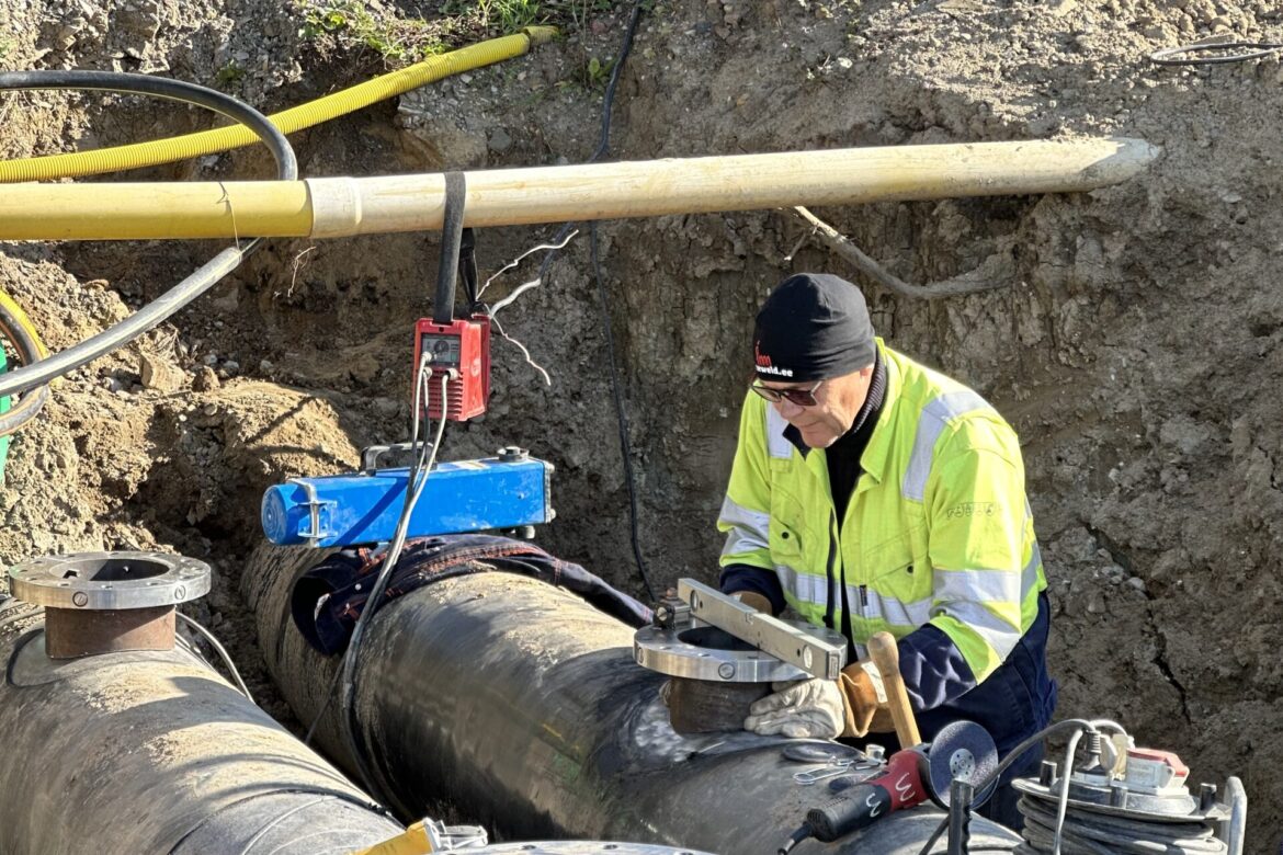 piping-installation-flange-welding-line-stopping